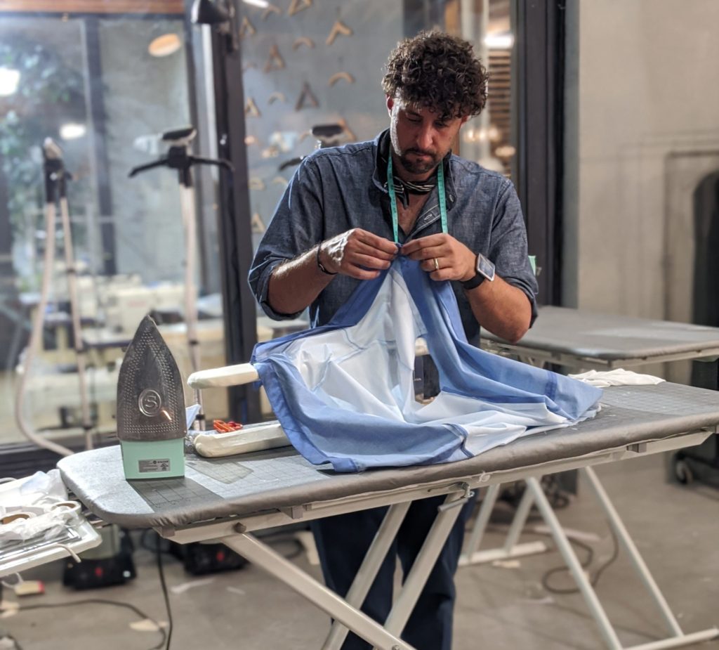 00100trPORTRAIT_00100_BURST20200923202024589_COVER